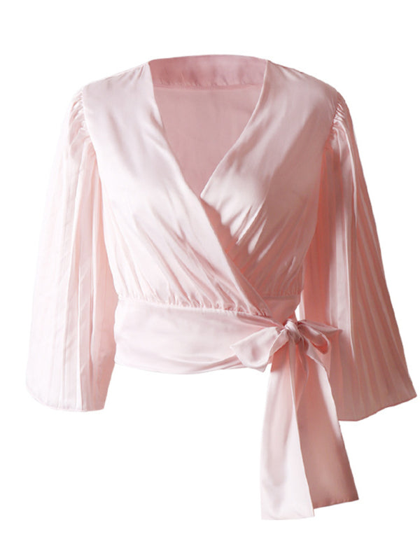 Women's long -sleeved thin V -neck flared sleeve topTHE QUEEN RUNWAY