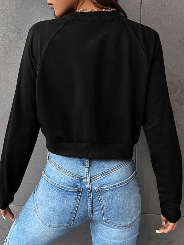 Women's Graphic Crop SweatshirtTHE QUEEN RUNWAY