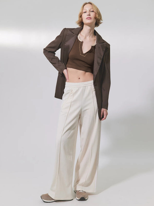 Women's V-neckline Cropped Baby Tee - THE QUEEN RUNWAY