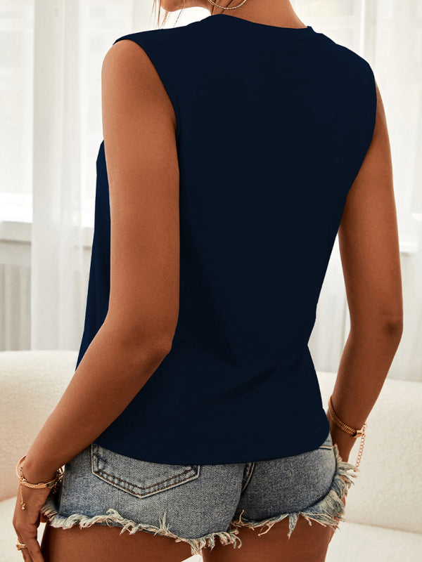 Women's Solid Color Sneak Peek Cutout Tank TopTHE QUEEN RUNWAY