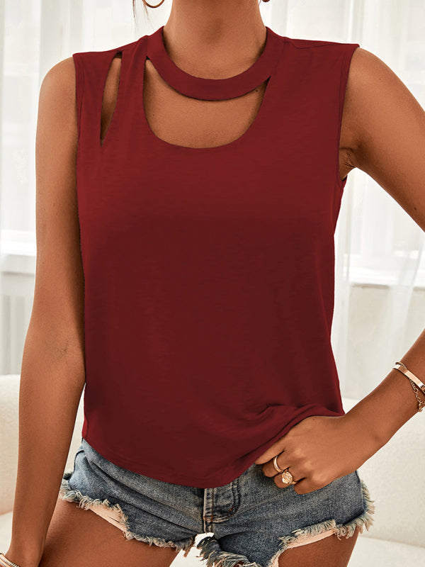 Women's Solid Color Sneak Peek Cutout Tank TopTHE QUEEN RUNWAY